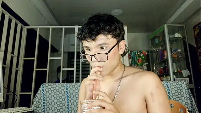 Snapshot of Baby_Cream chatting on January 7, 2025, 7:31 am Baby Cream online show from January 7, 2025, 7:31 am