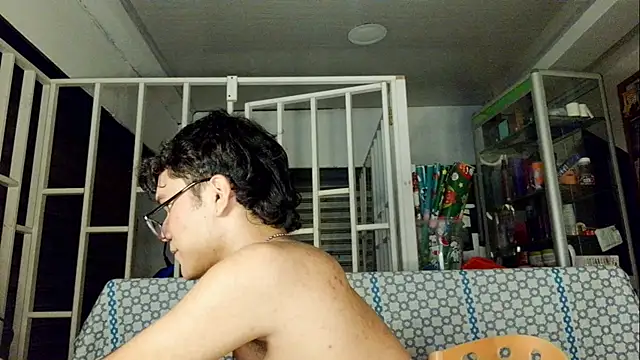 Snapshot of Baby_Cream chatting on January 7, 2025, 10:32 am Baby Cream online show from January 7, 2025, 10:32 am