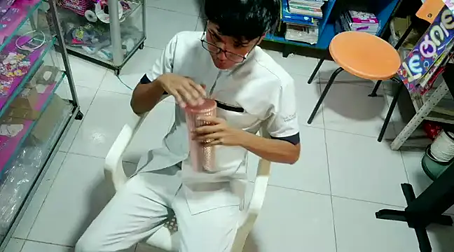 Snapshot of Baby_Cream chatting on January 27, 2025, 5:47 am Baby Cream online show from January 27, 2025, 5:47 am