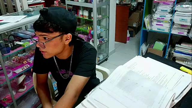 Snapshot of Baby_Cream chatting on February 5, 2025, 3:55 am Baby Cream online show from February 5, 2025, 3:55 am