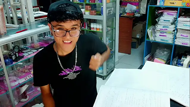 Snapshot of Baby_Cream chatting on February 20, 2025, 4:18 am Baby Cream online show from February 20, 2025, 4:18 am