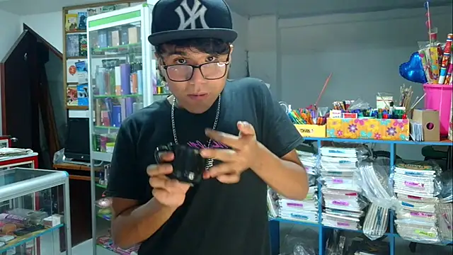 Snapshot of Baby_Cream chatting on March 18, 2025, 3:31 am Baby Cream online show from March 18, 2025, 3:31 am