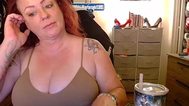 Nikkimastersgirl1091 online show from October 22, 2025, 10:37 am