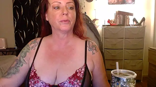 Nikkimastersgirl1091 online show from April 29, 2026, 7:45 am