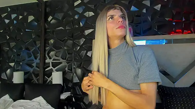 maxx steell  online show from December 4, 2024, 8:45 am