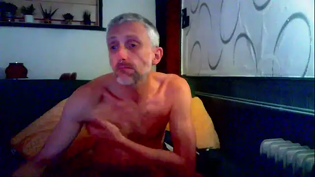 Snapshot of unclestefansdick chatting on September 15, 2025, 3:06 am unclestefansdick online show from September 15, 2025, 3:06 am