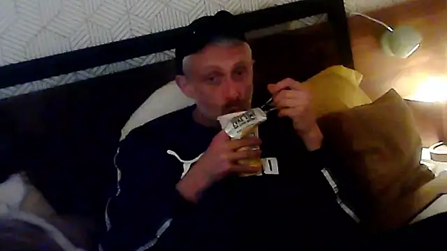 Snapshot of unclestefansdick chatting on October 5, 2025, 2:54 am unclestefansdick online show from October 5, 2025, 2:54 am