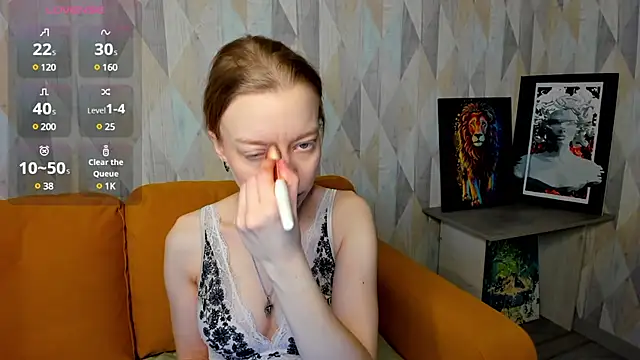 Michelle Blond online show from February 7, 2025, 7:18 am