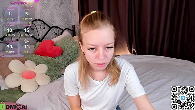 Michelle Blond online show from September 13, 2025, 7:41 am