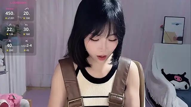 Snapshot of LaoSHI-999 chatting on September 15, 2025, 10:04 am LaoSHI-999 online show from September 15, 2025, 10:04 am