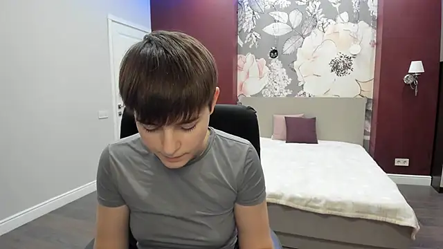 Snapshot of EmiliaYours chatting on November 22, 2025, 2:49 pm EmiliaYours online show from November 22, 2025, 2:49 pm