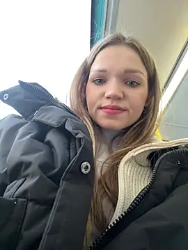 Snapshot of KitteCat chatting on December 17, 2024, 12:22 pm KitteCat online show from December 17, 2024, 12:22 pm