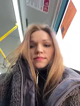 Snapshot of KitteCat chatting on February 16, 2025, 12:32 pm KitteCat online show from February 16, 2025, 12:32 pm