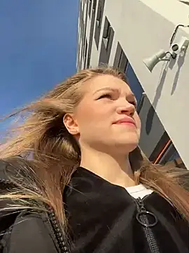 Snapshot of KitteCat chatting on February 23, 2025, 12:16 pm KitteCat online show from February 23, 2025, 12:16 pm