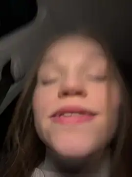 Snapshot of KitteCat chatting on March 2, 2025, 9:31 am KitteCat online show from March 2, 2025, 9:31 am