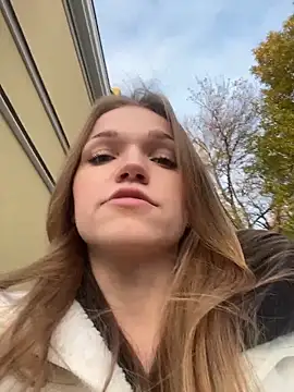 Snapshot of KitteCat chatting on October 19, 2025, 1:56 pm KitteCat online show from October 19, 2025, 1:56 pm