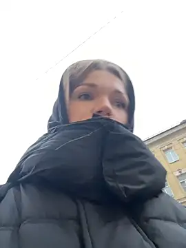 Snapshot of KitteCat chatting on December 19, 2025, 7:37 am KitteCat online show from December 19, 2025, 7:37 am