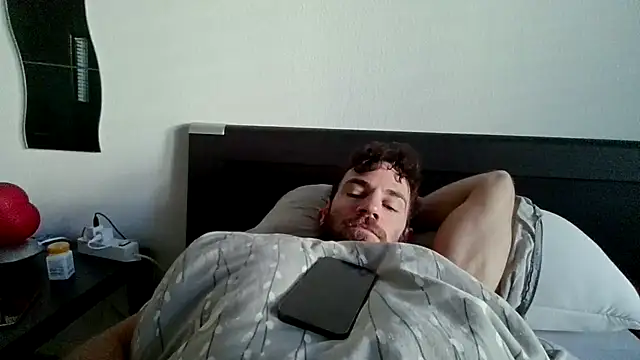 alpha-hunk online show from October 7, 2025, 7:05 am