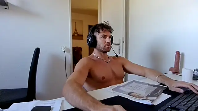 alpha-hunk online show from April 8, 2026, 1:33 pm