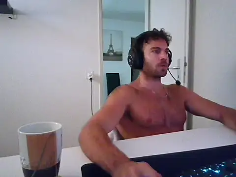 alpha-hunk online show from June 28, 2026, 8:53 am