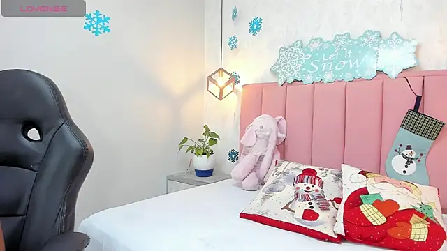 Snapshot of MAYROBERTSS chatting on December 17, 2024, 12:22 pm MAYROBERTSS online show from December 17, 2024, 12:22 pm