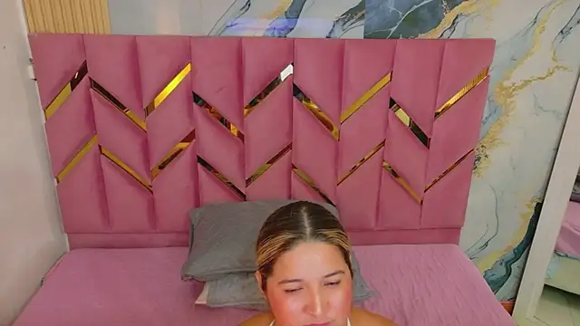 collegepawglovedaddy online show from April 10, 2026, 11:31 pm