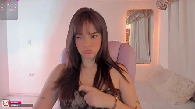 Snapshot of Paula_cutee chatting on February 25, 2025, 4:24 am Paula cutee online show from February 25, 2025, 4:24 am