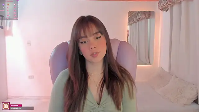 Snapshot of Paula_cutee chatting on February 25, 2025, 9:57 pm Paula cutee online show from February 25, 2025, 9:57 pm