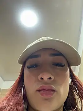 Snapshot of ariiel_ chatting on February 12, 2026, 5:30 pm ariiel online show from February 12, 2026, 5:30 pm