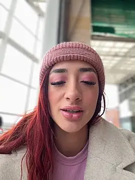 Snapshot of ariiel_ chatting on February 22, 2026, 7:34 pm ariiel online show from February 22, 2026, 7:34 pm