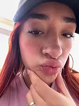 Snapshot of ariiel_ chatting on March 1, 2026, 4:42 pm ariiel online show from March 1, 2026, 4:42 pm