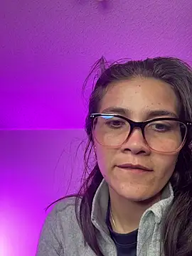 aurora divine online show from March 10, 2026, 10:15 pm