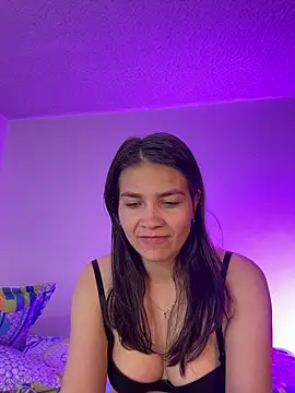 aurora divine online show from March 21, 2026, 7:06 pm