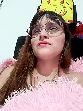 Snapshot of Lucyy-hess chatting on December 14, 2024, 2:23 am Lucyy-hess online show from December 14, 2024, 2:23 am