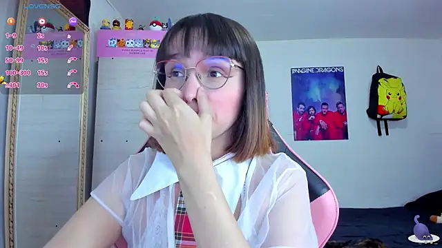 Snapshot of Lucyy-hess chatting on September 19, 2025, 8:09 pm Lucyy-hess online show from September 19, 2025, 8:09 pm