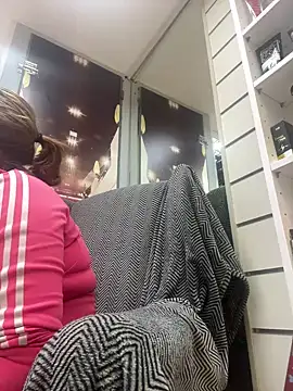  linarose online show from December 15, 2024, 7:31 pm