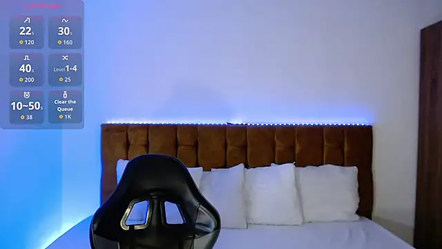 alexiaaross online show from October 23, 2025, 6:02 am