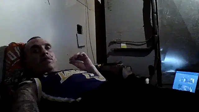 CandiedPompano online show from October 20, 2025, 3:29 am