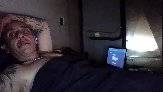 CandiedPompano online show from October 28, 2025, 7:38 pm