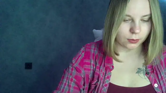 Thalia  Star online show from February 5, 2025, 4:48 am