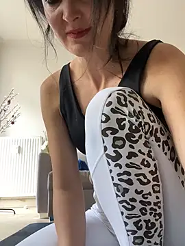 -OLYA- online show from March 12, 2025, 10:16 am