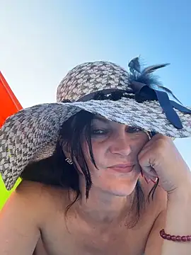 -OLYA- online show from October 16, 2025, 12:06 pm