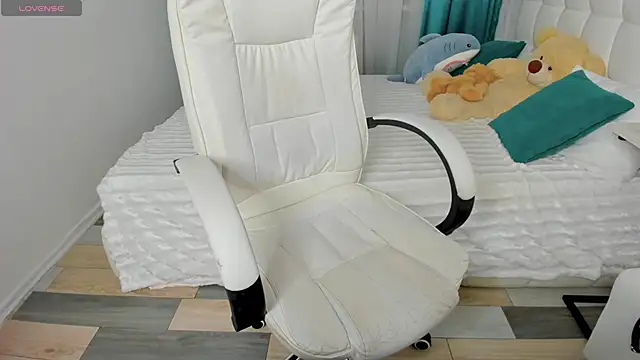 CooperAllana online show from November 10, 2025, 7:51 am