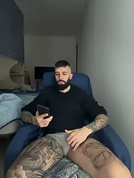 Snapshot of Gioeltoro89 chatting on December 19, 2025, 3:52 pm Gioeltoro89 online show from December 19, 2025, 3:52 pm