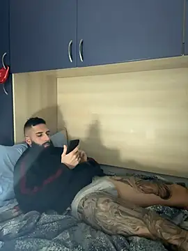 Snapshot of Gioeltoro89 chatting on January 11, 2026, 4:23 pm Gioeltoro89 online show from January 11, 2026, 4:23 pm