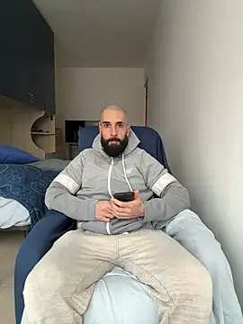 Snapshot of Gioeltoro89 chatting on March 6, 2026, 3:52 pm Gioeltoro89 online show from March 6, 2026, 3:52 pm