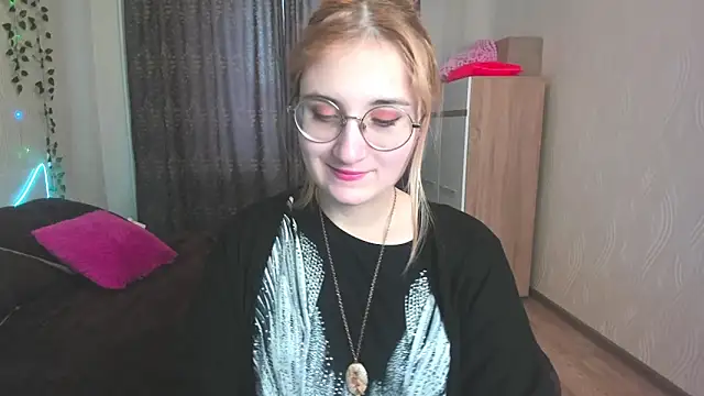 Snapshot of Miss_Elsa_ chatting on January 13, 2025, 3:23 am Miss Elsa online show from January 13, 2025, 3:23 am