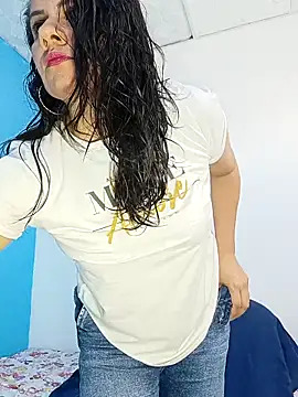 Snapshot of rrosevicky chatting on February 4, 2026, 7:31 pm rrosevicky online show from February 4, 2026, 7:31 pm