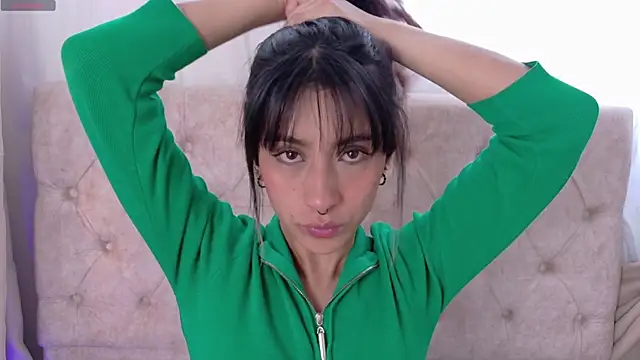 Alyssa jones online show from December 5, 2025, 2:25 pm