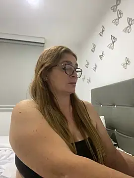 Snapshot of AntonellaAlondra4 chatting on December 23, 2024, 7:28 am AntonellaAlondra4 online show from December 23, 2024, 7:28 am
